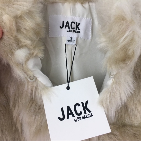NWT Jack BB Dakota | Ivory Fur Vest | Small - Picture 5 of 5